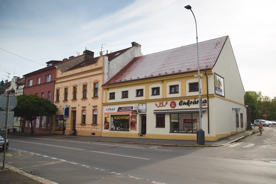 Průčelí domu